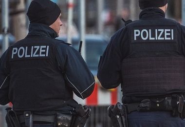 Arrestato un iraniano in Germania: preparava attentati al cianuro