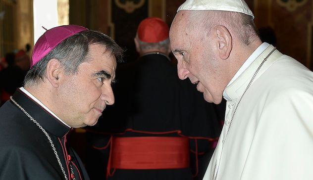 Becciu: “Il Papa mi vuole bene, siamo come padre e figlio”