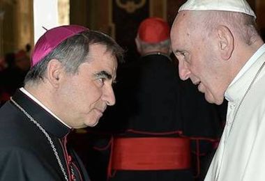 Papa Francesco riceve oggi in udienza Cardinal Becciu