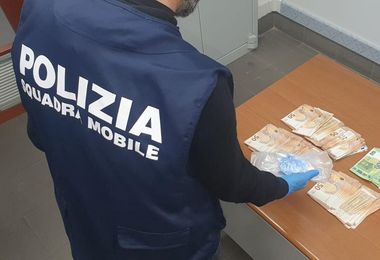 Cagliari: spaccia mentre è ai domiciliari, arrestato un 41enne