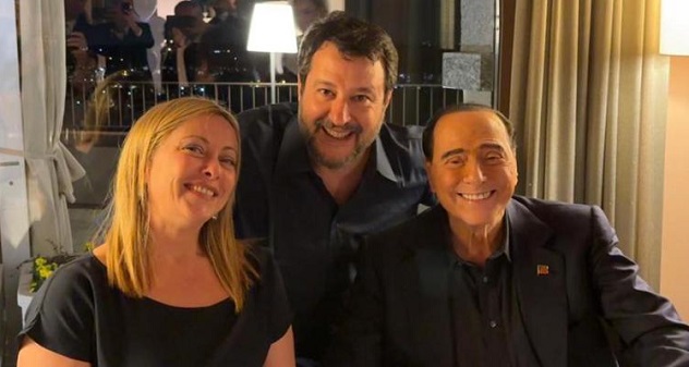 Festa a sorpresa per il compleanno di Salvini, presenti anche Meloni e Berlusconi