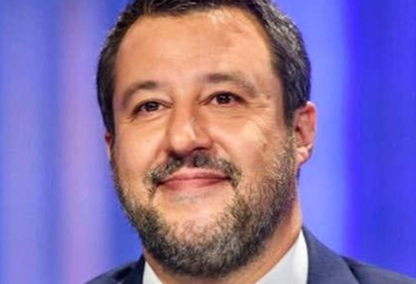 Festa a sorpresa per Matteo Salvini, presenti Meloni e Berlusconi