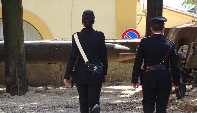 Cagliari, tormenta l'ex compagna nonostante il divieto: arrestato 
