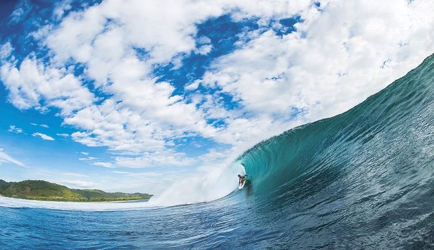 Australia: Blake Johnston surfa per 40 ore e batte il record mondiale