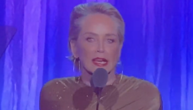 Cinema: Sharon Stone in lacrime, “ho perso la metà dei miei soldi”