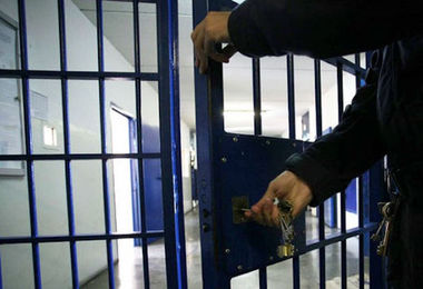 Biella. Torture a detenuti: 23 agenti sospesi