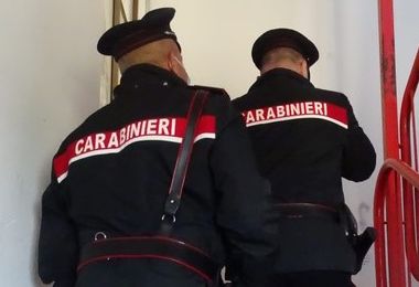 Lite familiare per l’eredità a Sardara: pensionato aggredisce sorella e carabinieri