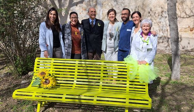 Una panchina gialla a Sassari per accendere i riflettori sull’Endometriosi