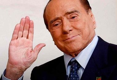 Berlusconi resta ancora al San Raffaele, per i medici 