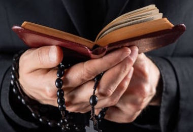 Parroco dell'Oristanese rivela: “Ho subito abusi in seminario”