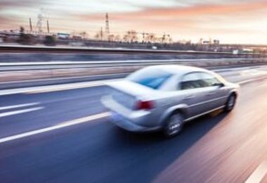 Supera di 30 km/h il limite di velocità: multa da record in Finlandia 