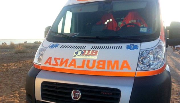 La Maddalena: cade un masso in spiaggia, turista colpito è morto