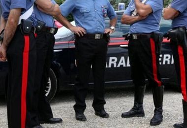 Elini: aggrediscono comandante dei Carabinieri fuori servizio, nei guai due uomini