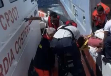 Cagliari, turista colto da malore su una nave da crociera, soccorso dalla Guarda Costiera 