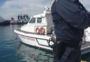 Costa Smeralda: Guardia Costiera sequestra stabilimento balneare abusivo 