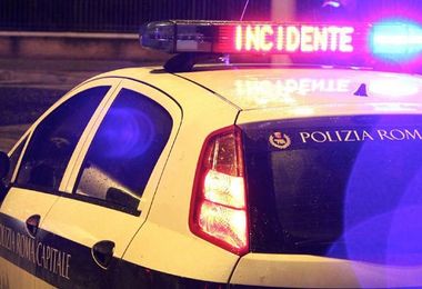 Incidente a Roma, 13enne investito e ucciso da auto: si costituisce responsabile