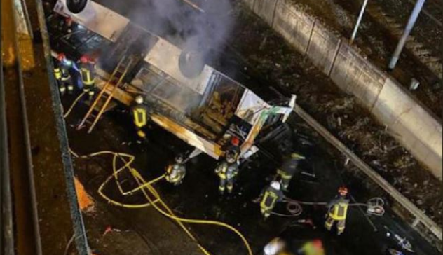 Tragedia a Mestre: bus precipita dal cavalcavia, 21 morti e 15 feriti