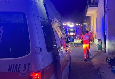 Incendio in casa a Macomer, morta in ospedale la 77enne ustionata 