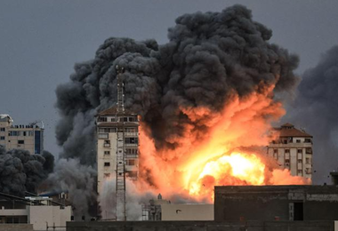 Israele aumenta attacchi a Gaza: 