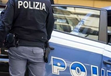 Sorpresa a rubare nel supermercato a Cagliari: arrestata 