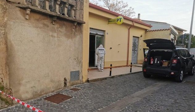 Rapina all’ufficio postale di Ollastra, bottino da 3mila euro 