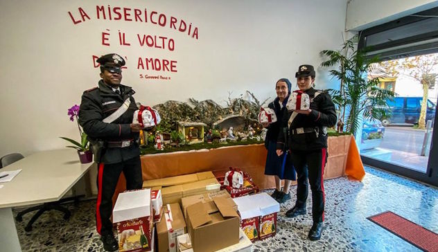 Nuoro. Natale di solidarietà: Carabinieri regalano gioia a bimbi e fragili