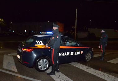 Settimo San Pietro, incendia auto per divertimento: 30enne nei guai