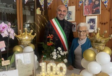 Festeggiati a Villasor i 100 anni di Esolina Matta