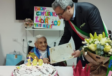 Mandas. Compleanno centenario per Lidia Tocco: gli auguri del sindaco