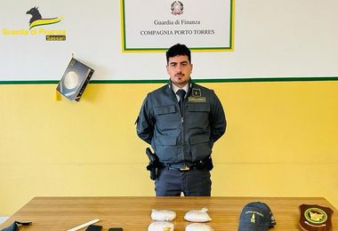 Porto Torres: arrestato corriere della droga con 1,3 kg di eroina
