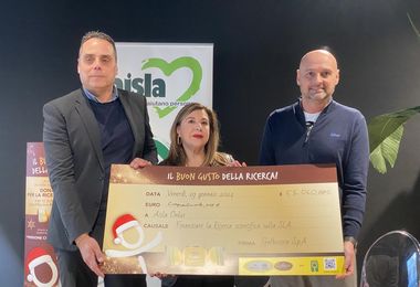 Malattie rare, 51mila euro ad Aisla da Galbusera nella Giornata dell'abbraccio