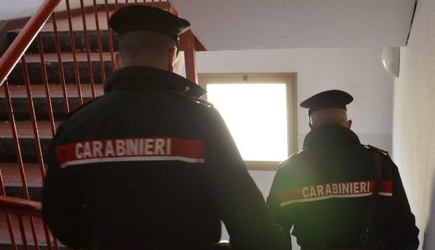 Cagliari, in arresto 23enne per maltrattamenti ai genitori 