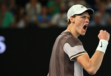 Sinner batte Djokovic, vola in finale agli Australian Open 2024