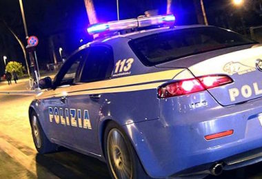 Cagliari, 25enne accoltellato e rapinato: fermato un giovane