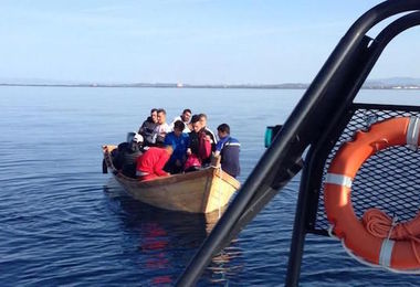 Sant’Antioco. Barchino con 8 migranti bloccato da Guardia di finanza 