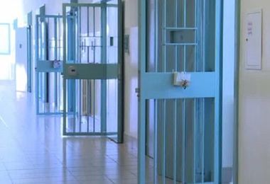 Sassari, ancora violenza in carcere contro la Polizia penitenziaria 