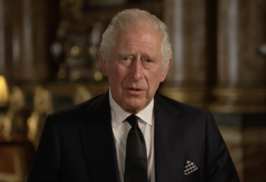 Re Carlo III ha il cancro: l'annuncio di Buckingham Palace