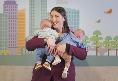 Nata con ‘cuore a metà’ partorisce 2 gemelli, primo caso in Italia