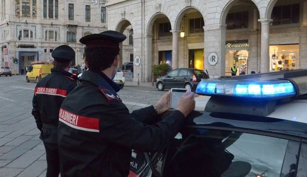 Cagliari, ruba abbigliamento e profumi per oltre 500 euro: arrestato