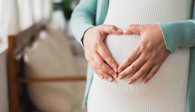 Licenziata perché incinta, M5S: “Siamo all'anno zero dei diritti”