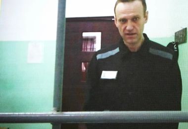 Russia. Il corpo di Navalny riconsegnato alla madre 