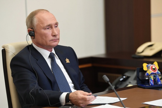 Russia, Putin avverte l'Occidente: 
