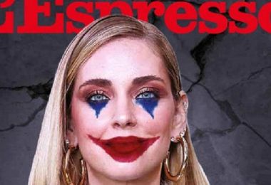 Chiara Ferragni querela l'Espresso: in copertina come Joker