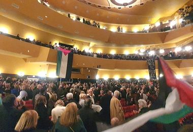 Protesta per la Palestina al Teatro Lirico di Cagliari
