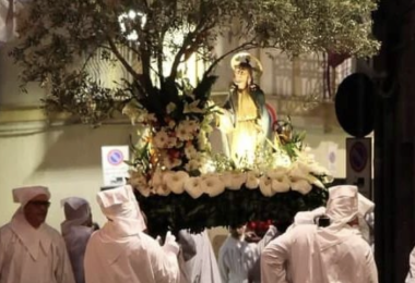 Martedì Santo, a Iglesias la Processione dei Misteri inaugura la Settimana Santa