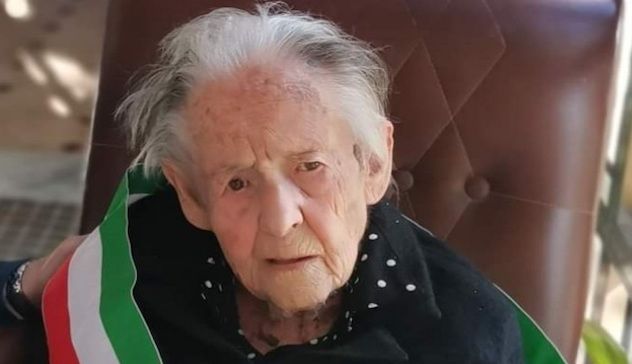 112 anni per Amelia Addari: è la donna più anziana della Sardegna 