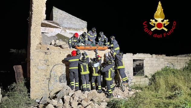 Ragazzini morti in crollo a Nuoro, analisi dei Vigili fuoco sulle cause 