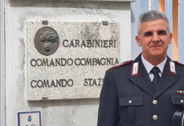 I carabinieri di Ozieri salutano il brigadiere Camboni, in pensione dopo 41 anni