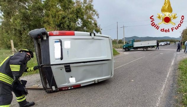 Alghero. Incidente sulla strada per Porto Ferro, due feriti