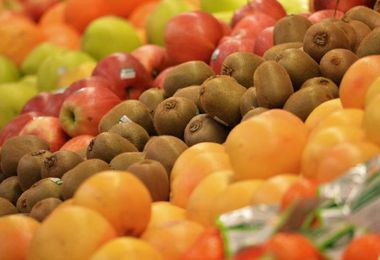 Coldiretti, frutta e verdura stranieri i prodotti più pericolosi, 6 su 10 extra Ue